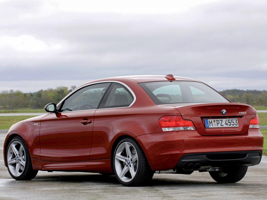  BMW 135i Coupe (E82) 2008 года  (фото 31 из 34)